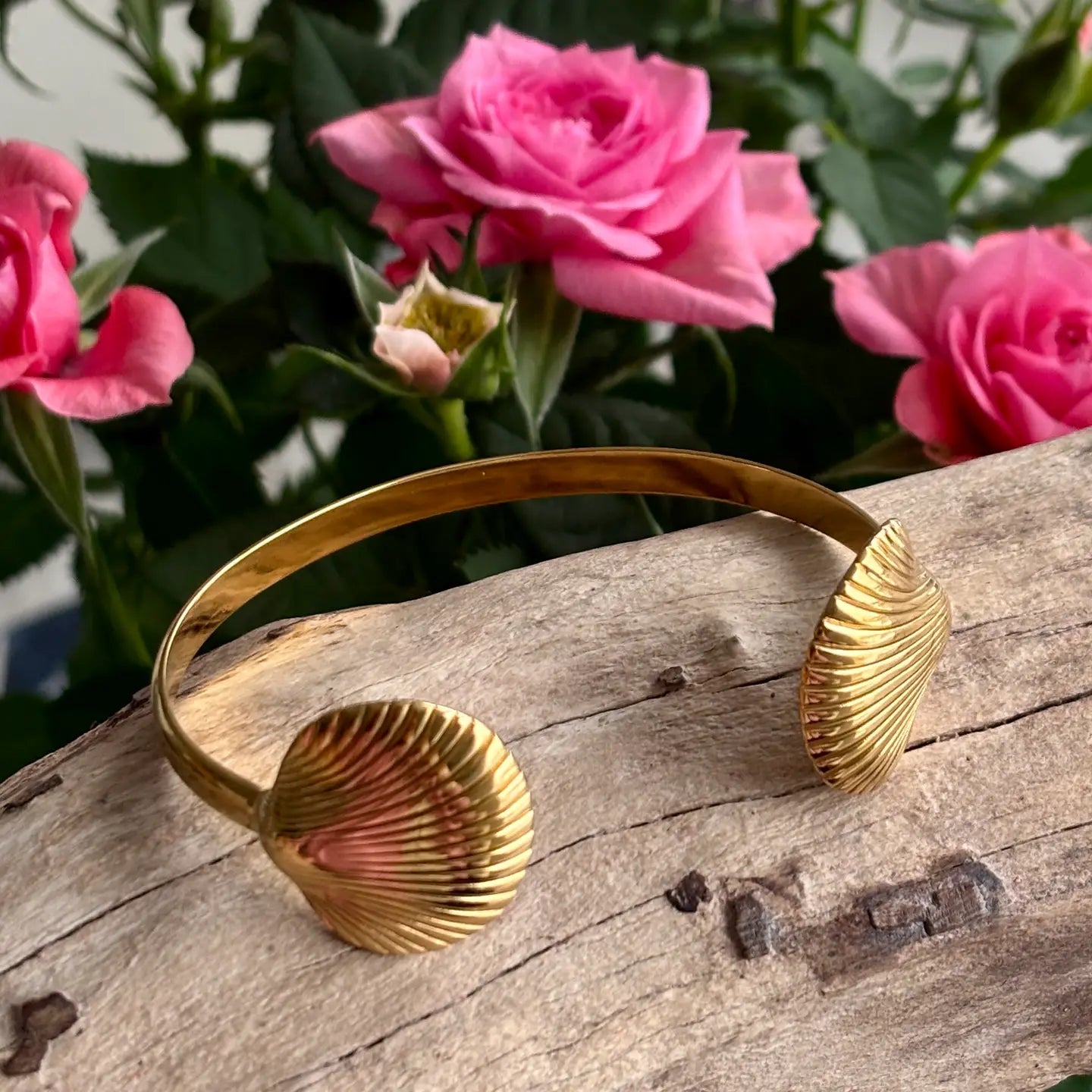 18ct Gold Plated Adjustable Sea Shell Bangle