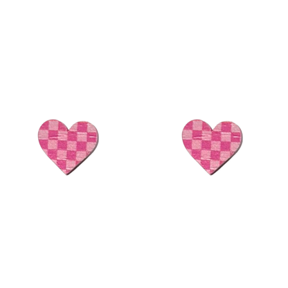 Midi pink checkerboard heart stud earrings